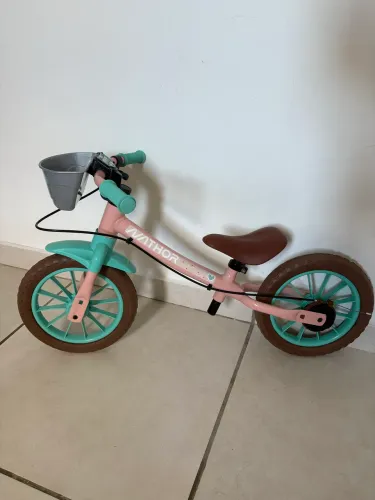 Bicicleta de equilíbrio Nathor