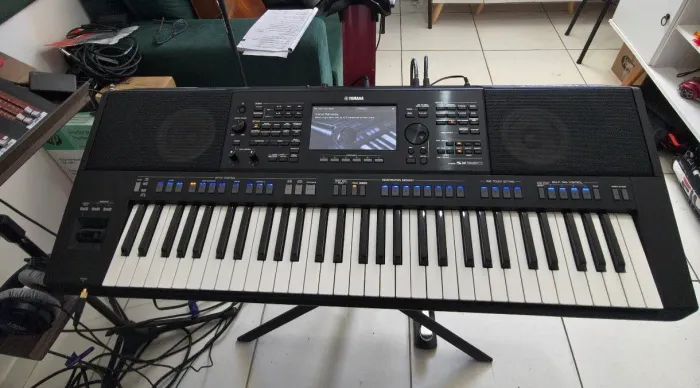 TECLADO YAMAHA  PSR SX 920