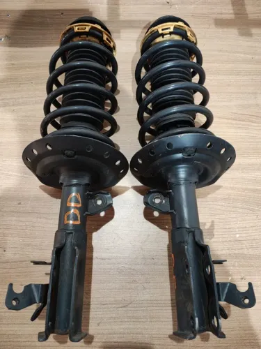 Par de Torres de Amortecedor Dianteiro Original Honda Fit 2009 a 2013