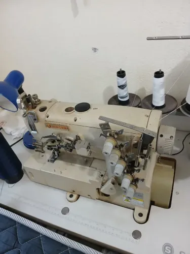 Vendo máquina de costura industrial 