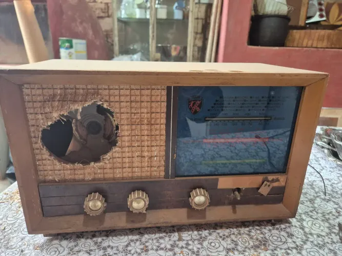 Rádio antigo