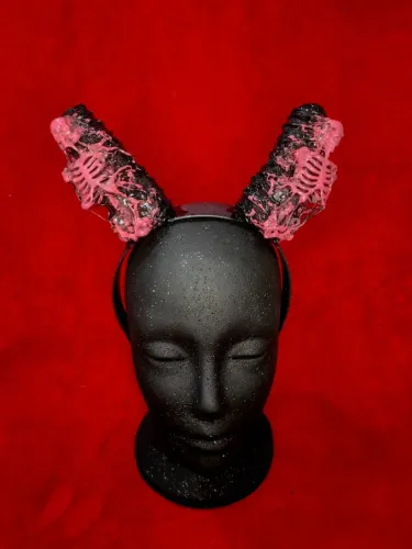 Tiara de chifres com esqueleto (Rosa)