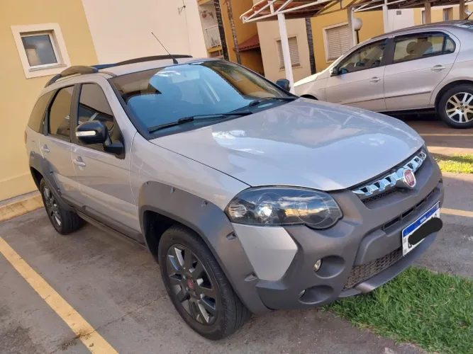 Fiat Palio Weekend Adventure Locker 1.8 Flex 2017