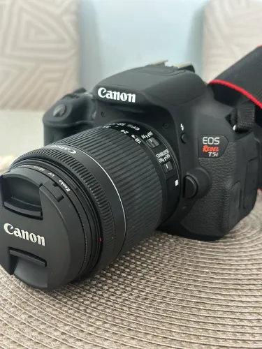 Câmera Canon T5i