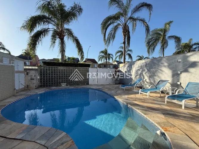 Casa com 4 quartos