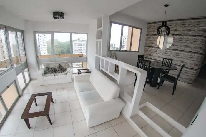 Imóvel para aluguel possui 110 metros quadrados com 3 quartos em Vila Alzira - Guarujá - S