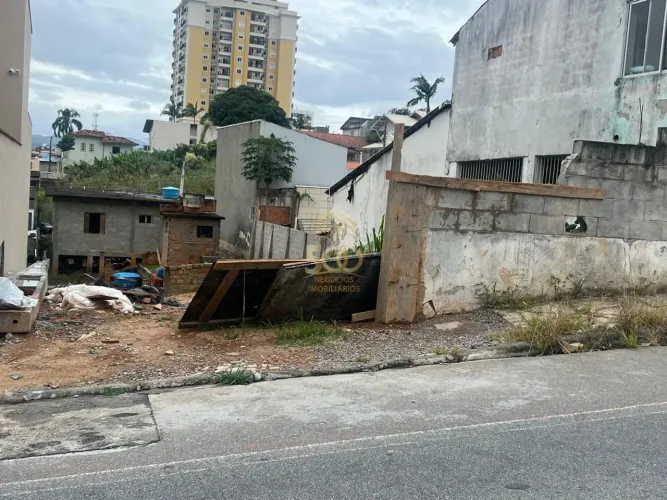 Terreno em Barreiros com 300 m² à venda por R$ 460.000,00