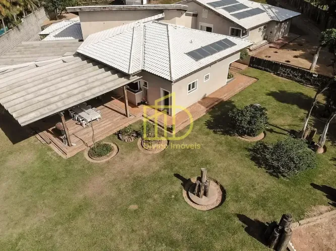 Casa Térrea Magnífica à Venda Recanto dos Pássaros, Alumínio/SP
