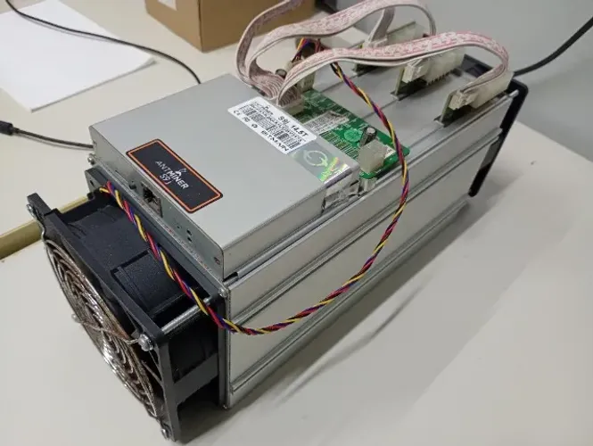 Mineradora AntMiner S9J-14.5T