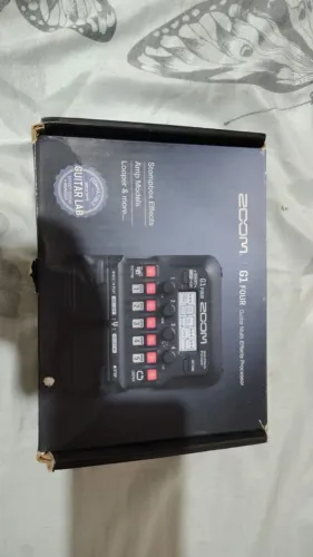 Pedaleira Zoom G1 four Bem novinha