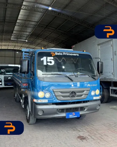 Caminhão Mercedes Benz Accelo 815