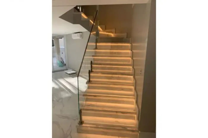 Casa Reformada Alphaville 9 Com quatro quartos e piscina