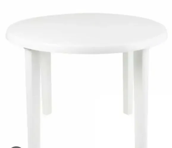 Vendo mesa de pastico redonda na cor verde tipo essa da foto com 4 cadeiras