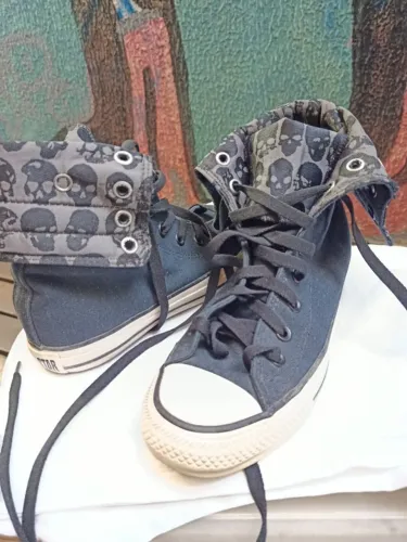 All star original preto estampa caveiras; tam. 35-36; cano dobrável (fold-over)
