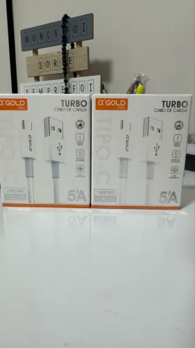 Cabo GOlD USB é Tipo C / Micro