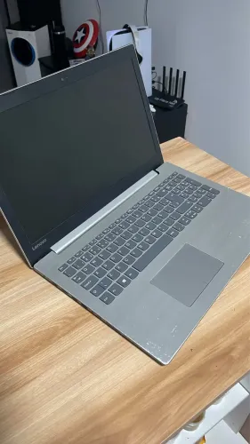 Notebook Lenovo i7 8gb de memória 17?