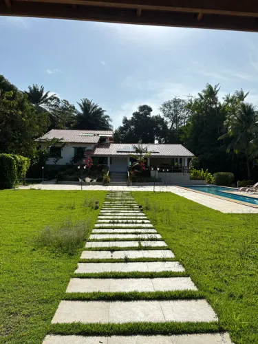 Casa ampla com piscina no Encontro das Águas