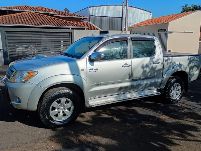 Toyota Hilux CD SRV D4-d 4X4 3.0 TDI Diesel AUT 2008