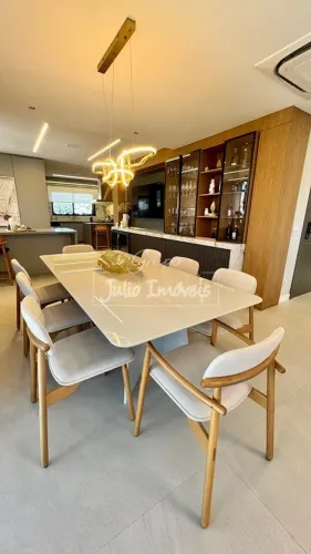 Apartamento 4 suítes no Centro Brusque