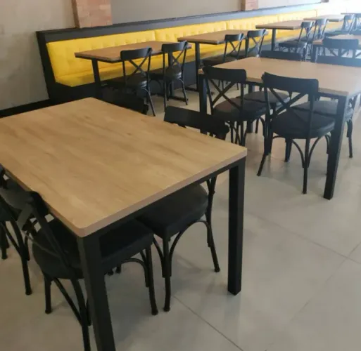 mesas e cadeiras bares e restaurantes