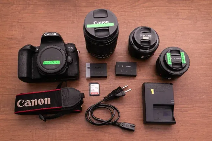 camera canon 77d