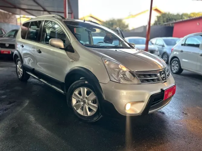 Nissan Livina X-gear Sl/X-gear 1.8 Flex F. Aut. 2013