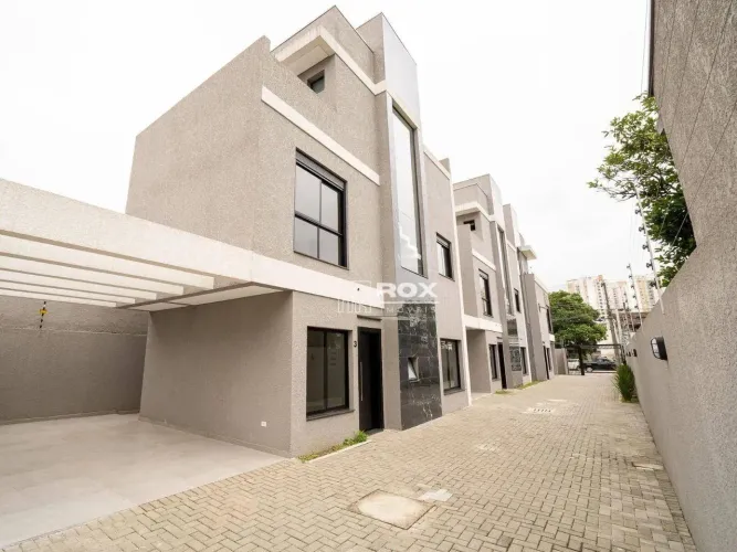 Sobrado com 3 quartos à venda, 125 m² - Campo Comprido, Curitiba/PR