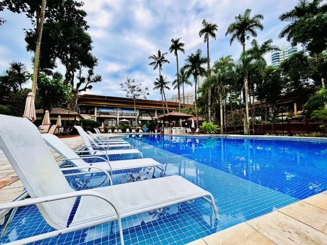 Apartamento duplex para locação anual na Enseada no Guarujá | QVista Inteligência Imobiliá