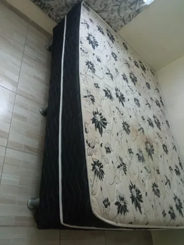 Cama box de casal.
