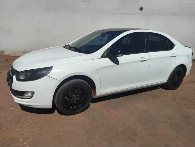 JAC J5 Sedan 1.5 16V 4P Mec. 2016