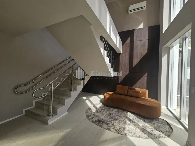 Excelente apto. 69m², prox á Rui Barbosa, Varanda, Sala, 02 Qtos (1 suite), wc social, coz