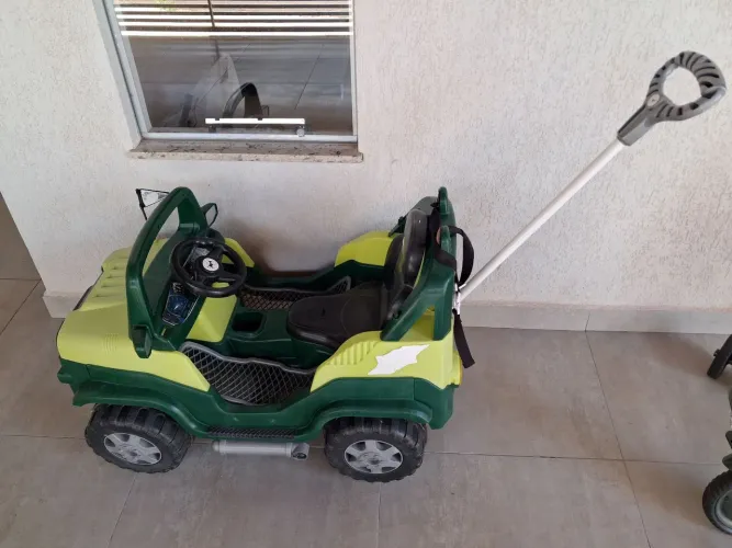 Carrinho brinquedo