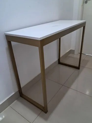 Vendo lindas mesa em metalon e mdf