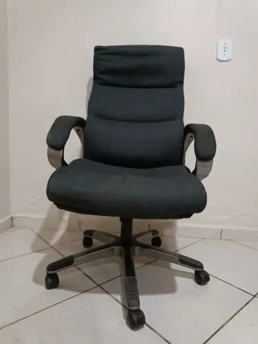 Cadeira secretaria estofada