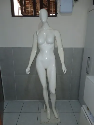 MANEQUIM MODELO FEMININO