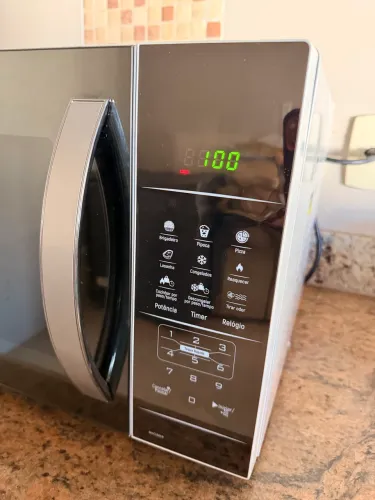 Vendo microondas 21L em perfeito estado