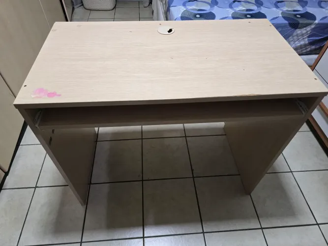 Escrivaninha, móvel para PC 
