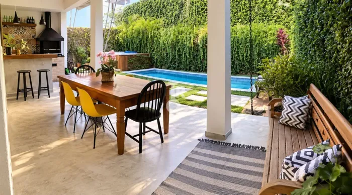 Casa Térrea com piscina no condomínio Ibi Aram I