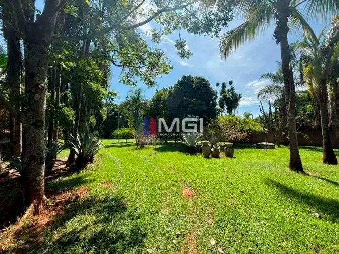 Imóvel para venda tem 5000 metros quadrados com 5 quartos