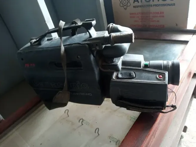 Filmadora de vídeo vintage da marca Panasonic