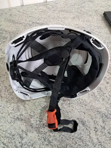 Capacete de segurança, estilo alpinista