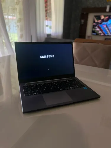 Notebook i3 11ª Geração | 12GB RAM | SSD 256GB