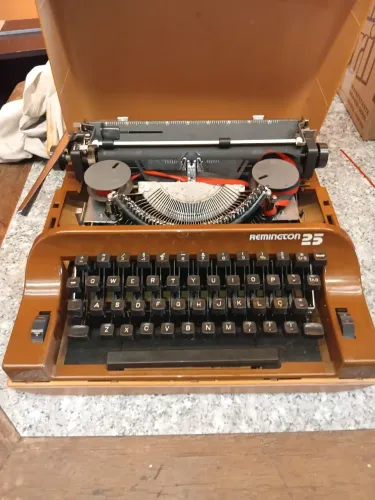 Antiguidade dos anos 70 maquina de escrever