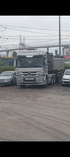Vende-se conjunto completo, actros 2546 e carreta Rosset ano 2010, conjunto top!