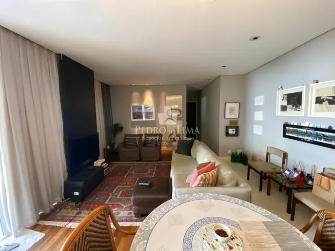 Apartamento com 3 quartos sendo 1 suíte e 1 vaga no Condomínio Metropolitan Bela Vista