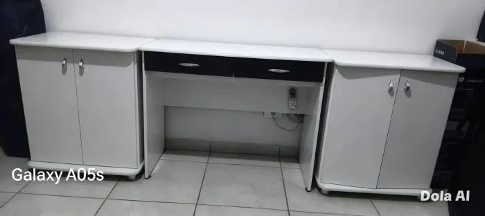 Escrivaninha e Armarios gabinete