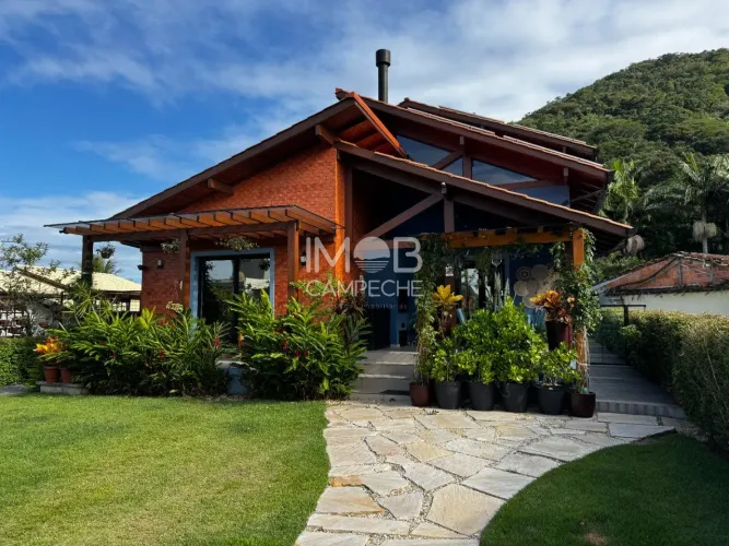 Casa iproxima a praia com vista deslumbrante da natureza nos Açores - Pântano do Sul, Flor