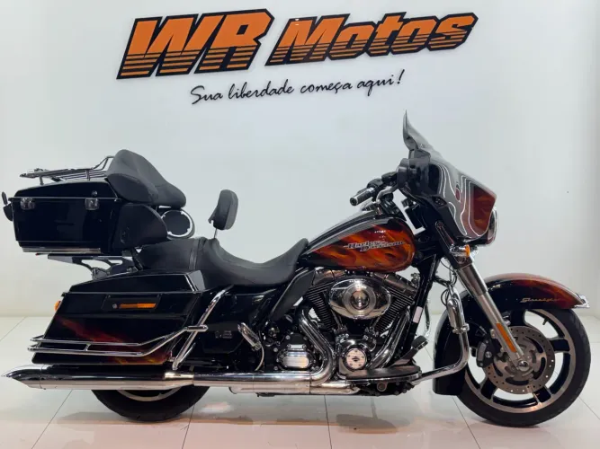 HARLEY-DAVIDSON STREET GLIDE