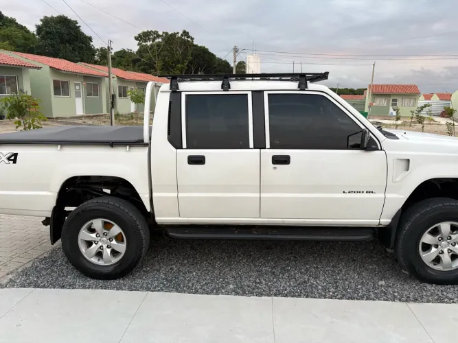 Mitsubishi L200 GL 2.5 4X4 CD Diesel 2006