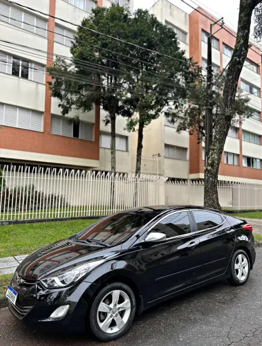 Hyundai Elantra GLS 2.0 16V Flex Aut. 2013